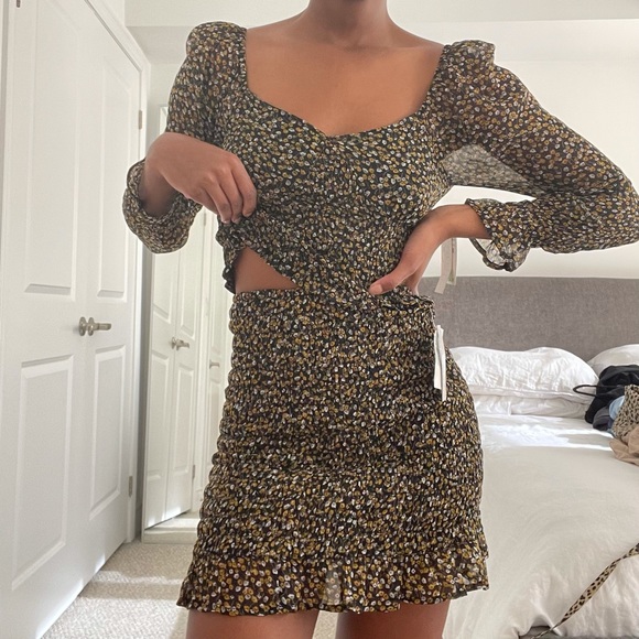 Two-Piece floral skirt and top Set - Nordstrom NWT - Picture 2 of 6